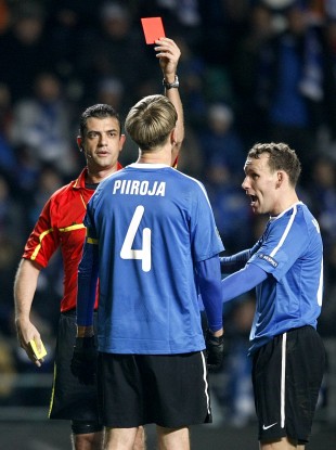 Some Estonians have criticised the performance of referee Kassai.