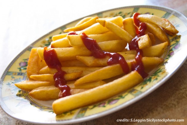 Chips with ketchup