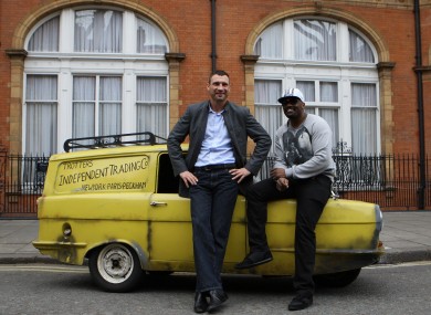 Klitschko and Chisora pose with the Trotters' Reliant Regal at last month's photocall.