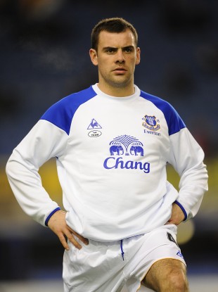Gibson took a knock during Everton's FA Cup action over the weekend.