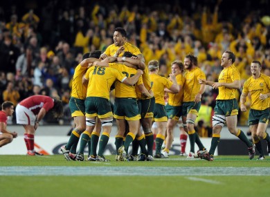 Aussie players celebrate their last-gasp win.