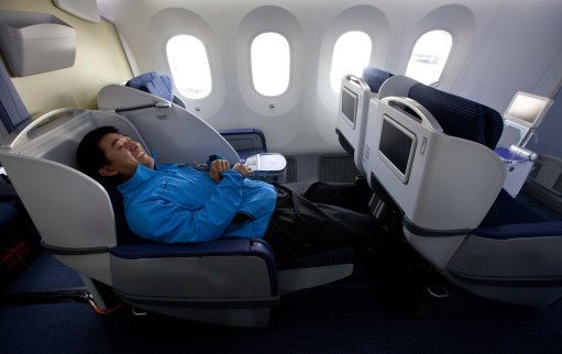 Boeing 787 First Flight