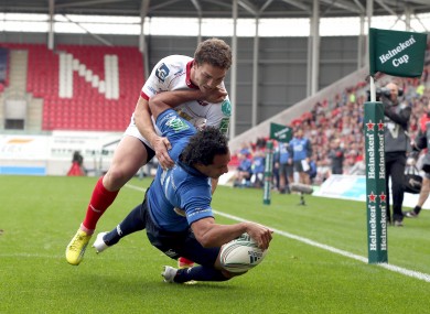 Isa Nacewa beats the tackle of George North to score Leinster's only try.